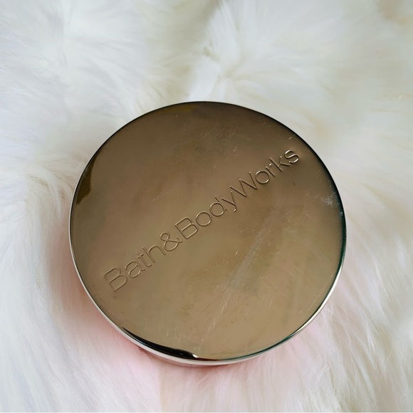 Bath & Bodyworks A thousand wishes NWT 3 wick candle champagne, peonies, almond - Picture 2 of 5